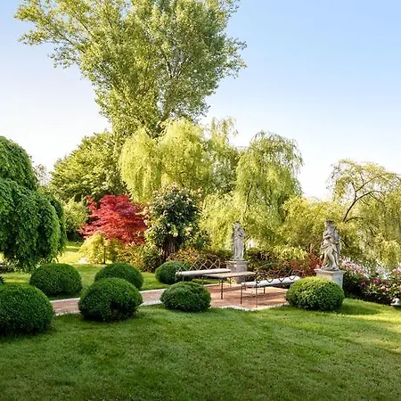 Barbaro Gianese Bed & Breakfast